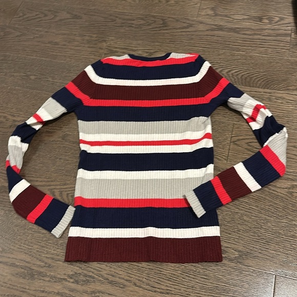 Forever 21 stripes knit sweater - Picture 5 of 5